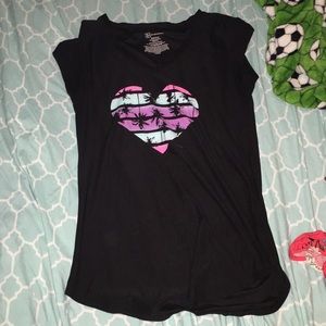 Black shirt with colorful palm tree heart